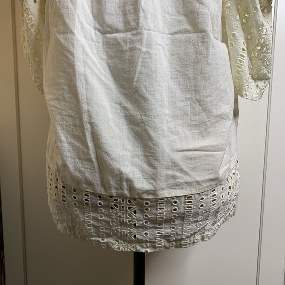 NWOT Vince Camuto Eyelet Cold Shoulder Blouse - Picture 13 of 15